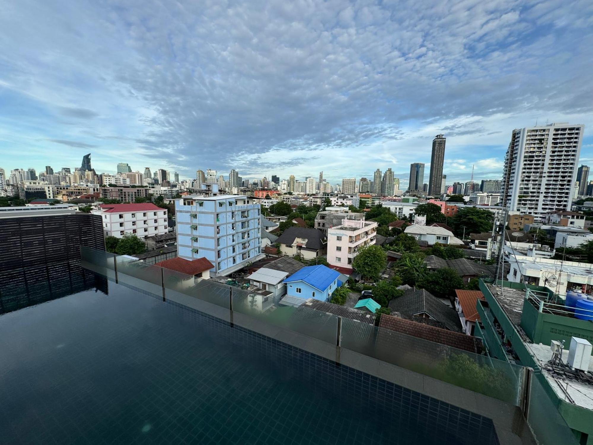 W8 Condo, Luxe 2 Bedroom Private Floor, Best Hip Central Bangkok Area, 5 Mins From Thonglo Bts Station Eksteriør billede