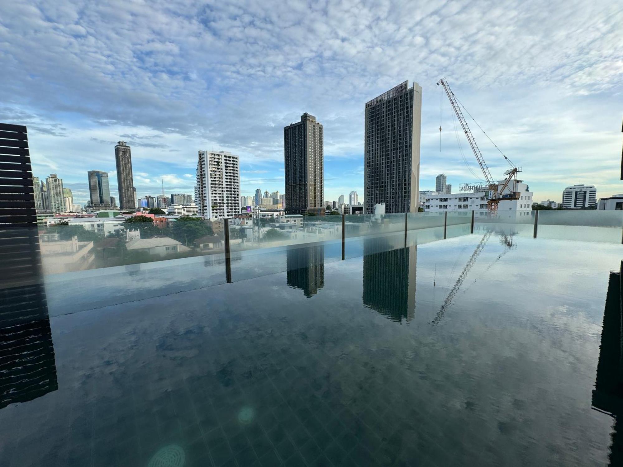 W8 Condo, Luxe 2 Bedroom Private Floor, Best Hip Central Bangkok Area, 5 Mins From Thonglo Bts Station Eksteriør billede