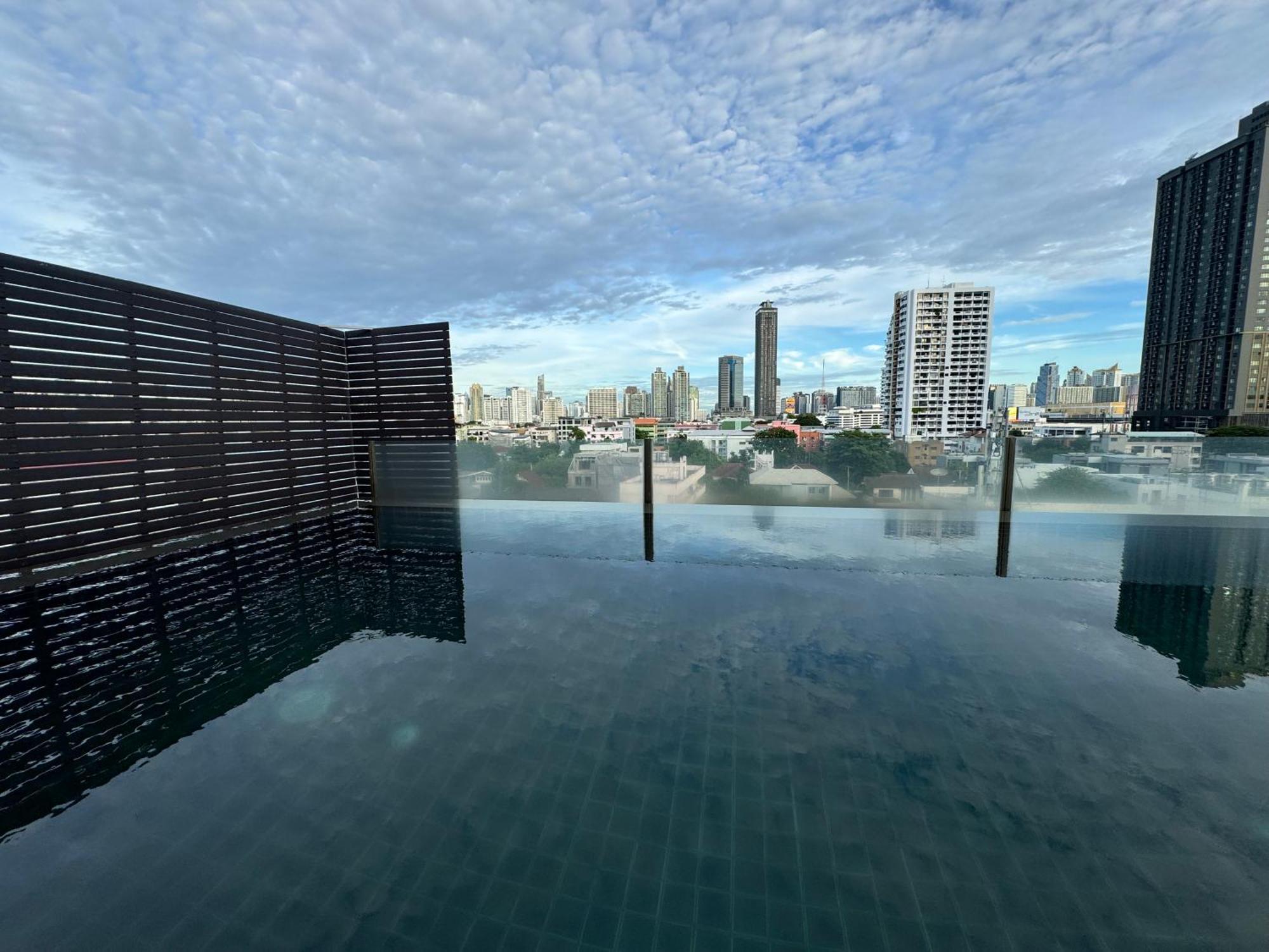 W8 Condo, Luxe 2 Bedroom Private Floor, Best Hip Central Bangkok Area, 5 Mins From Thonglo Bts Station Eksteriør billede